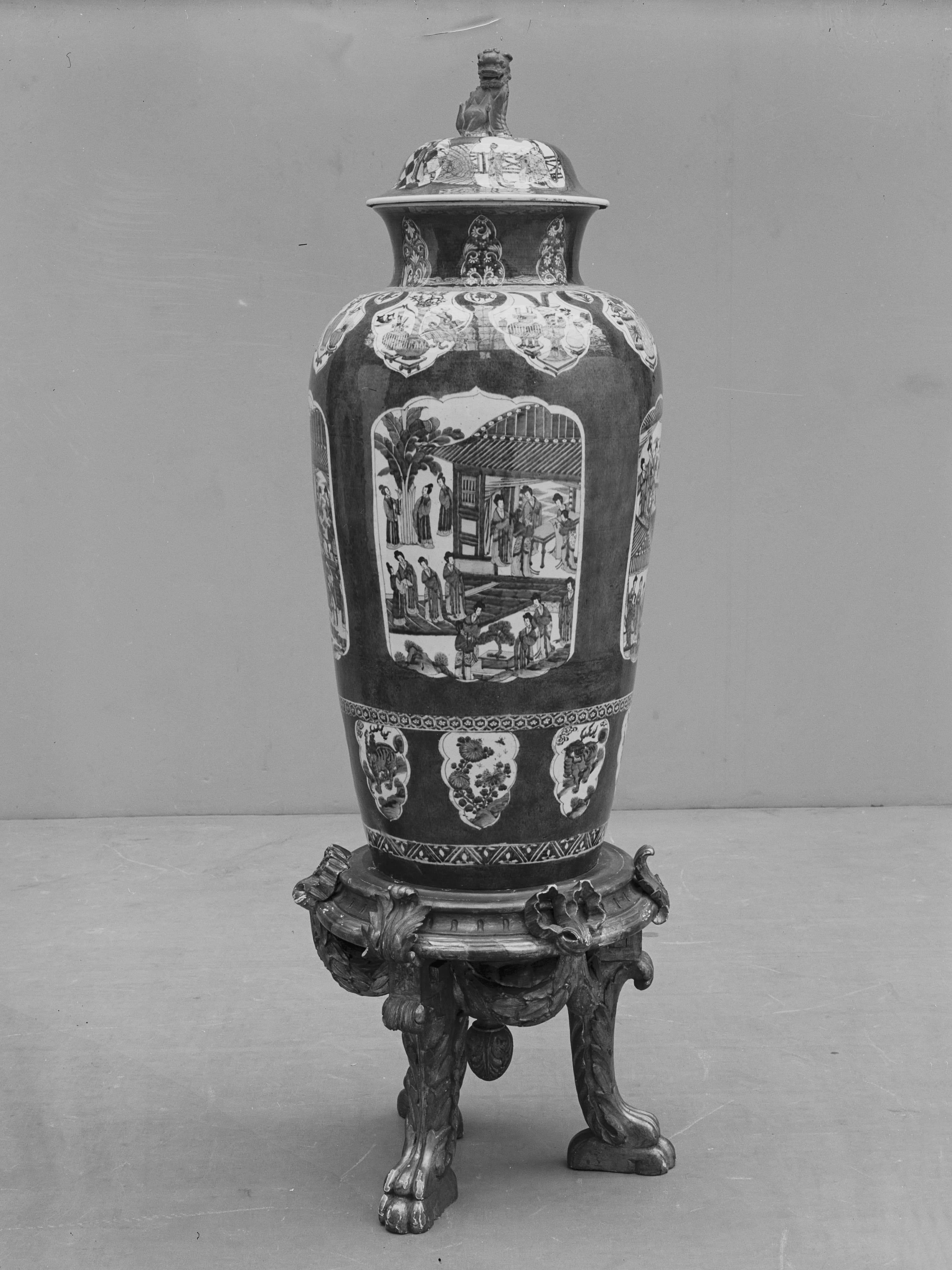 Covered jar with ladies and antiques