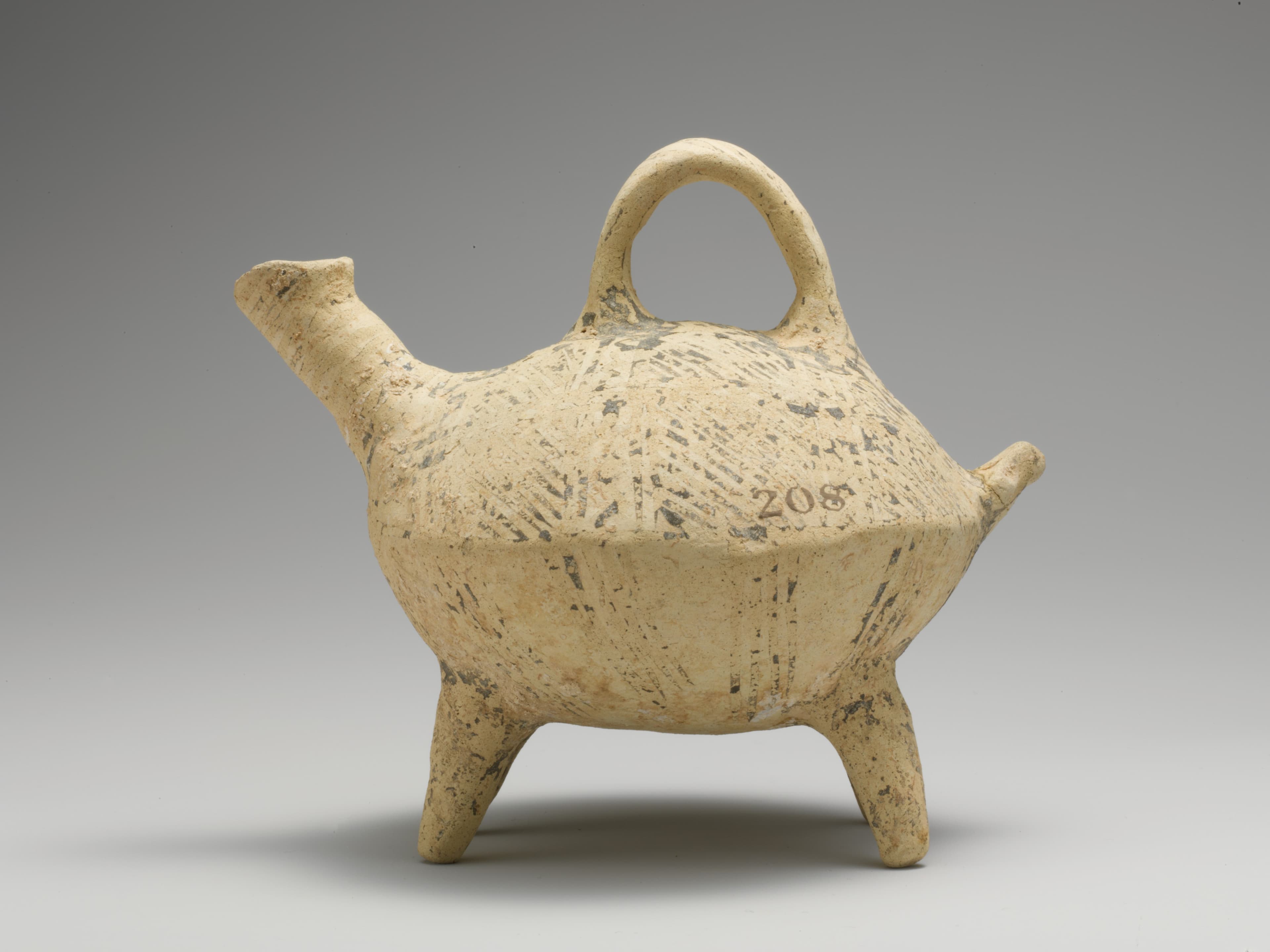 Terracotta zoomorphic askos (vessel)