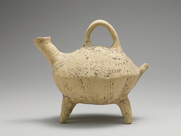 Terracotta zoomorphic askos (vessel)