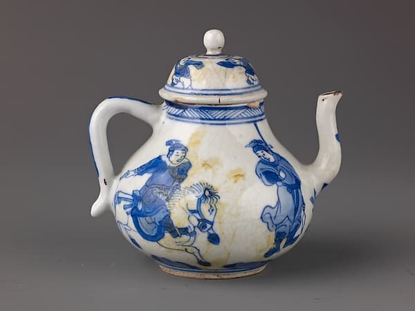 Small covered wine pot or teapot